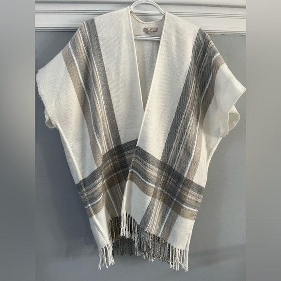 Loft Sweater/Shawl - Picture 7 of 7